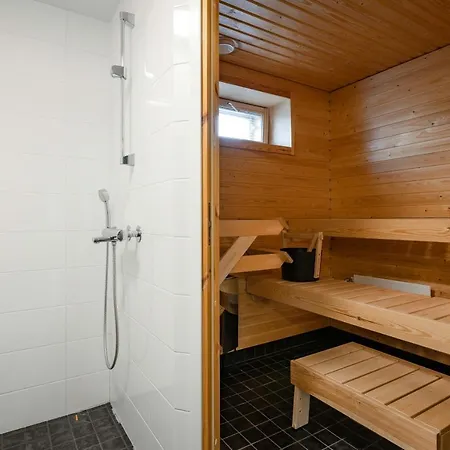 Spacious For 4 With Sauna Apartment *